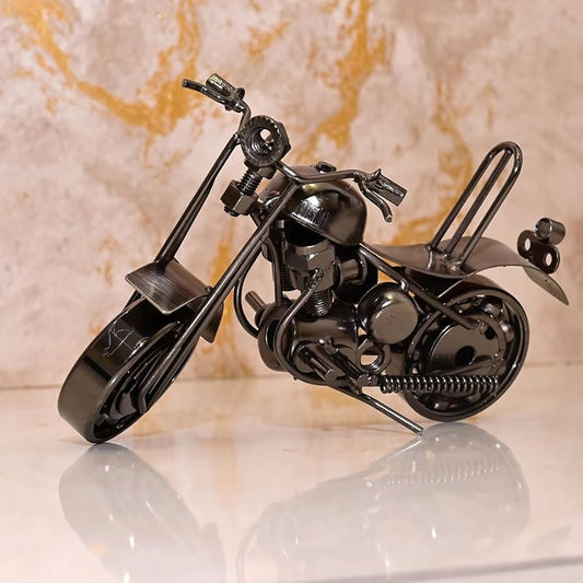 Metal Model of Harley-Davidson Bike, Vintage-Style Motorcycle